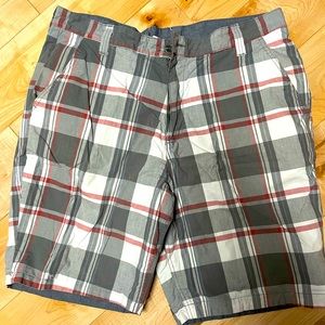 Old Navy reversible shorts size 36